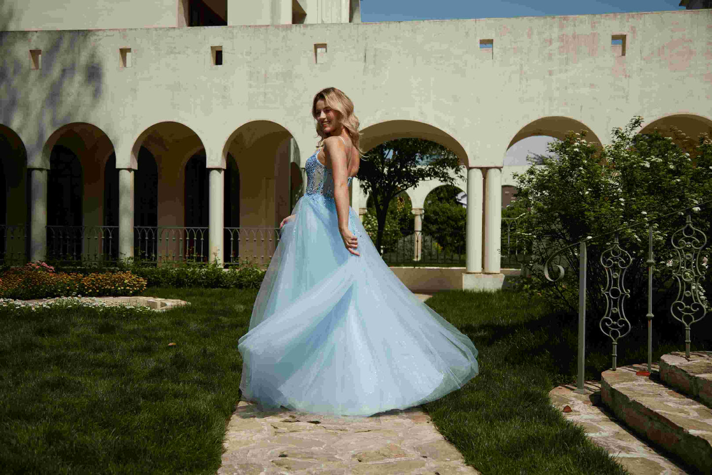 Tulle Prom Dresses for Teens 2025 Spaghetti Straps Long Ball Gown with Slit