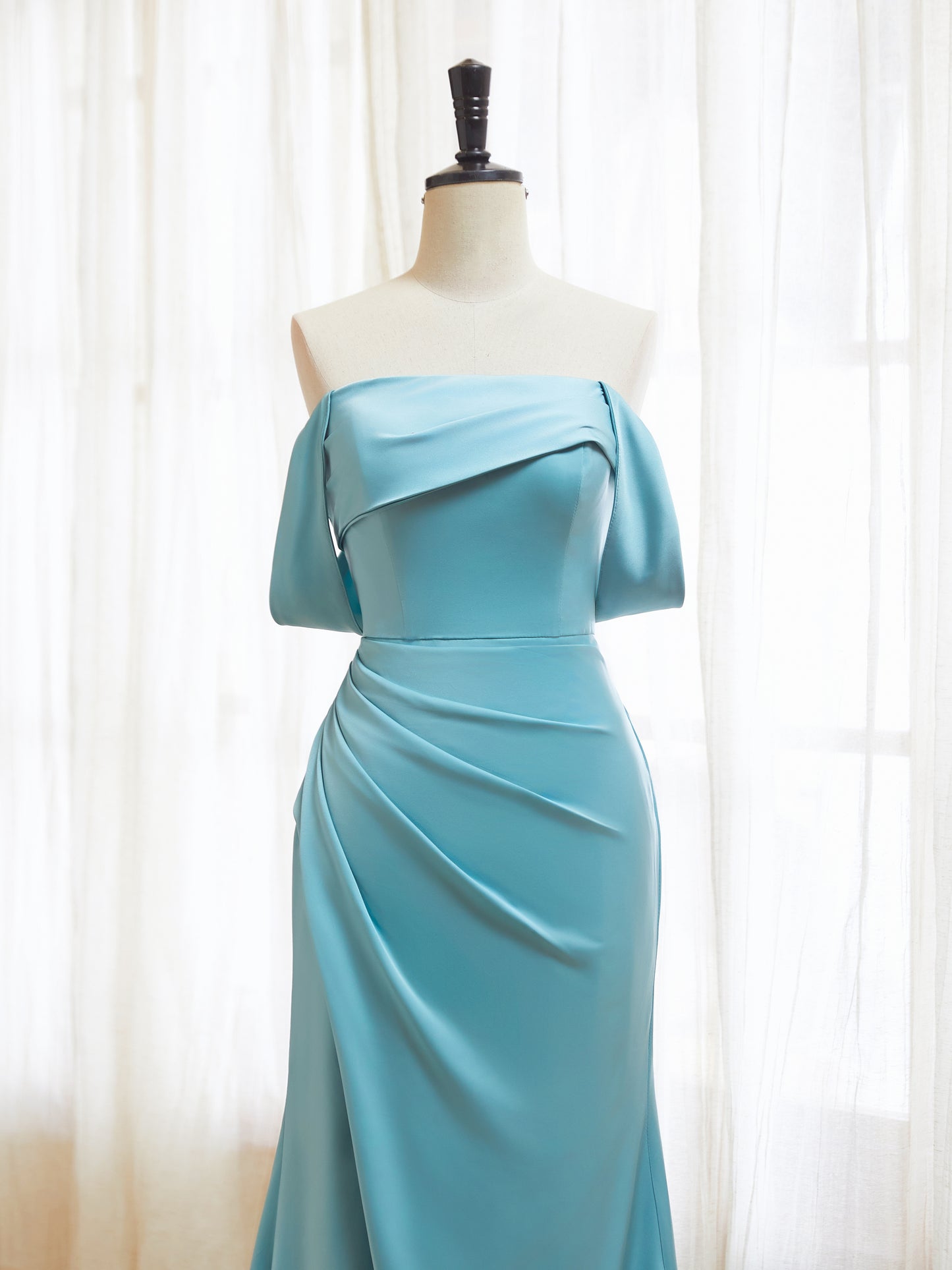 Off The Shoulder Satin Bridesmaid Dresses for Women Long Mermaid Pleated Prom Dresses with Slit