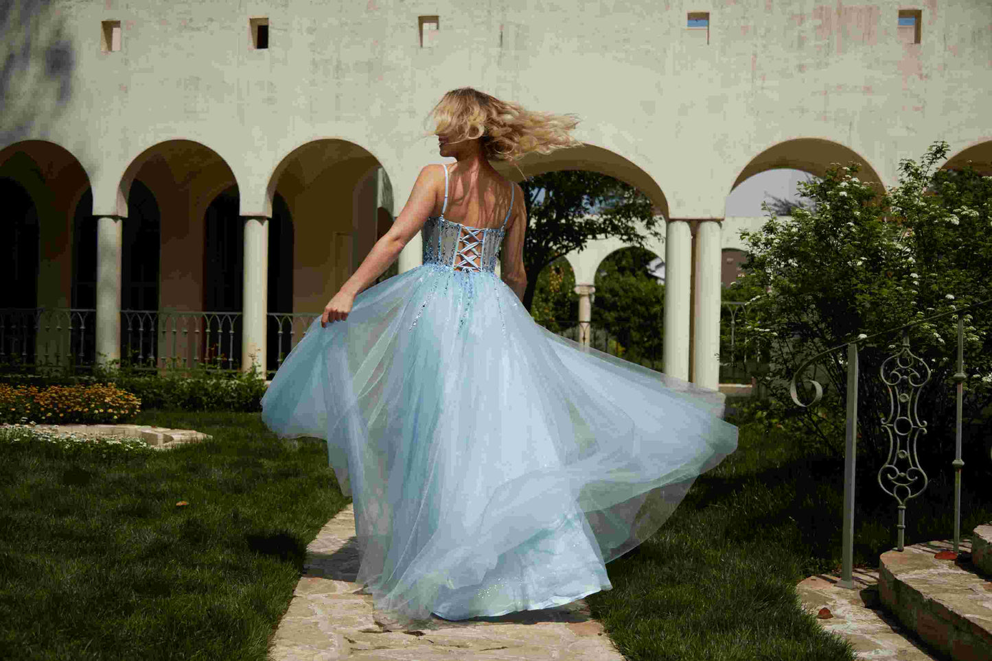 Tulle Prom Dresses for Teens 2025 Spaghetti Straps Long Ball Gown with Slit