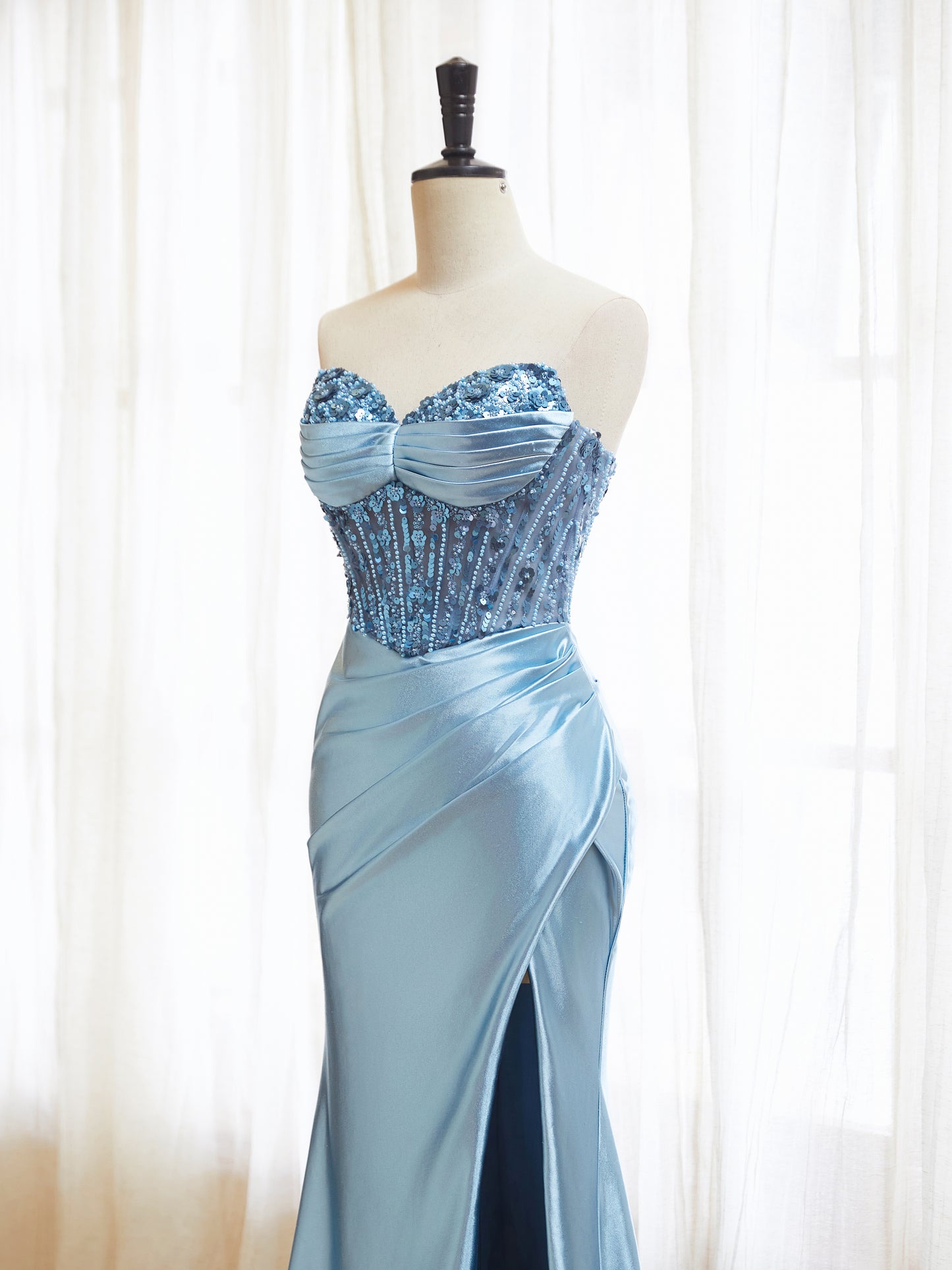 Spaghetti Straps Satin Prom Dresses with Slit 2025 Long Mermaid Corset Beaded Sequin V-Neck Ruched Evening Gowns